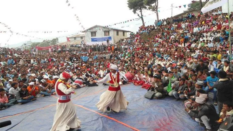 सङ्कटमा हुड्केली नाच